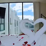 Anah Playa Luxury Penthouses And Apartments
