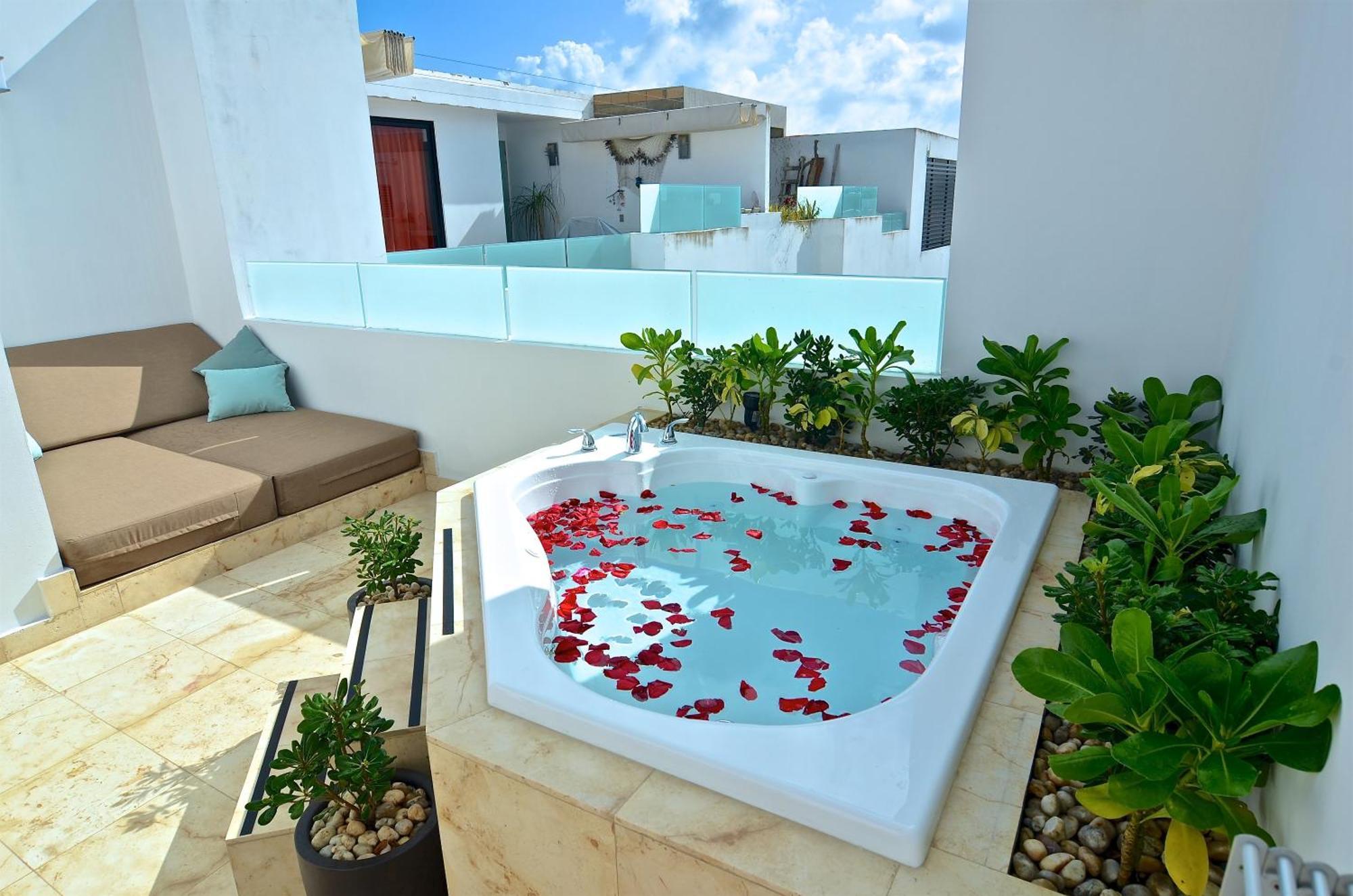 Anah Playa Luxury Penthouses And * Playa del Carmen
