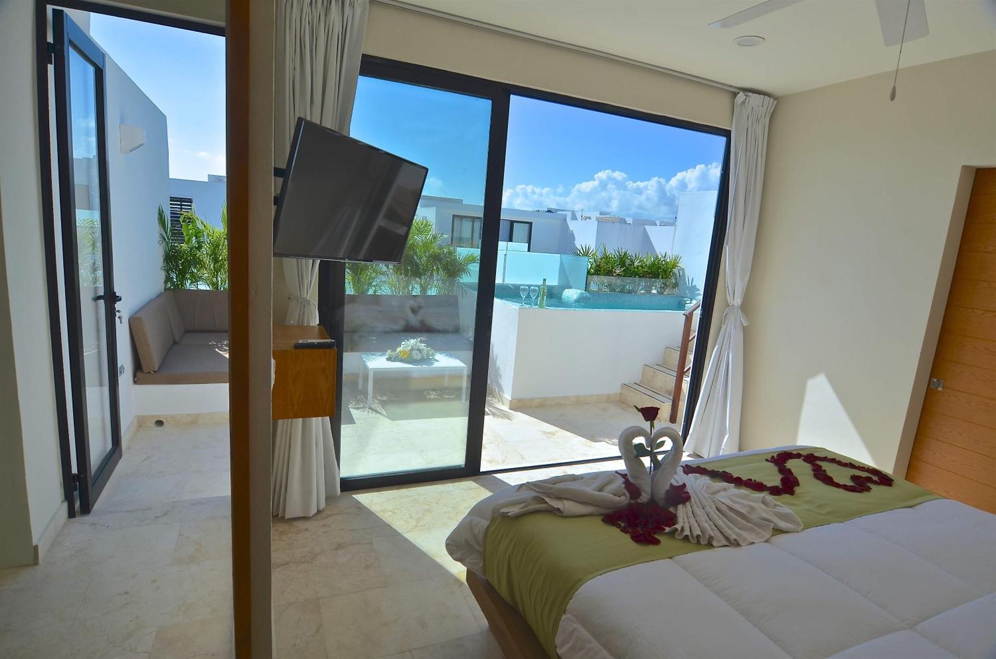 Anah Playa Luxury Penthouses And