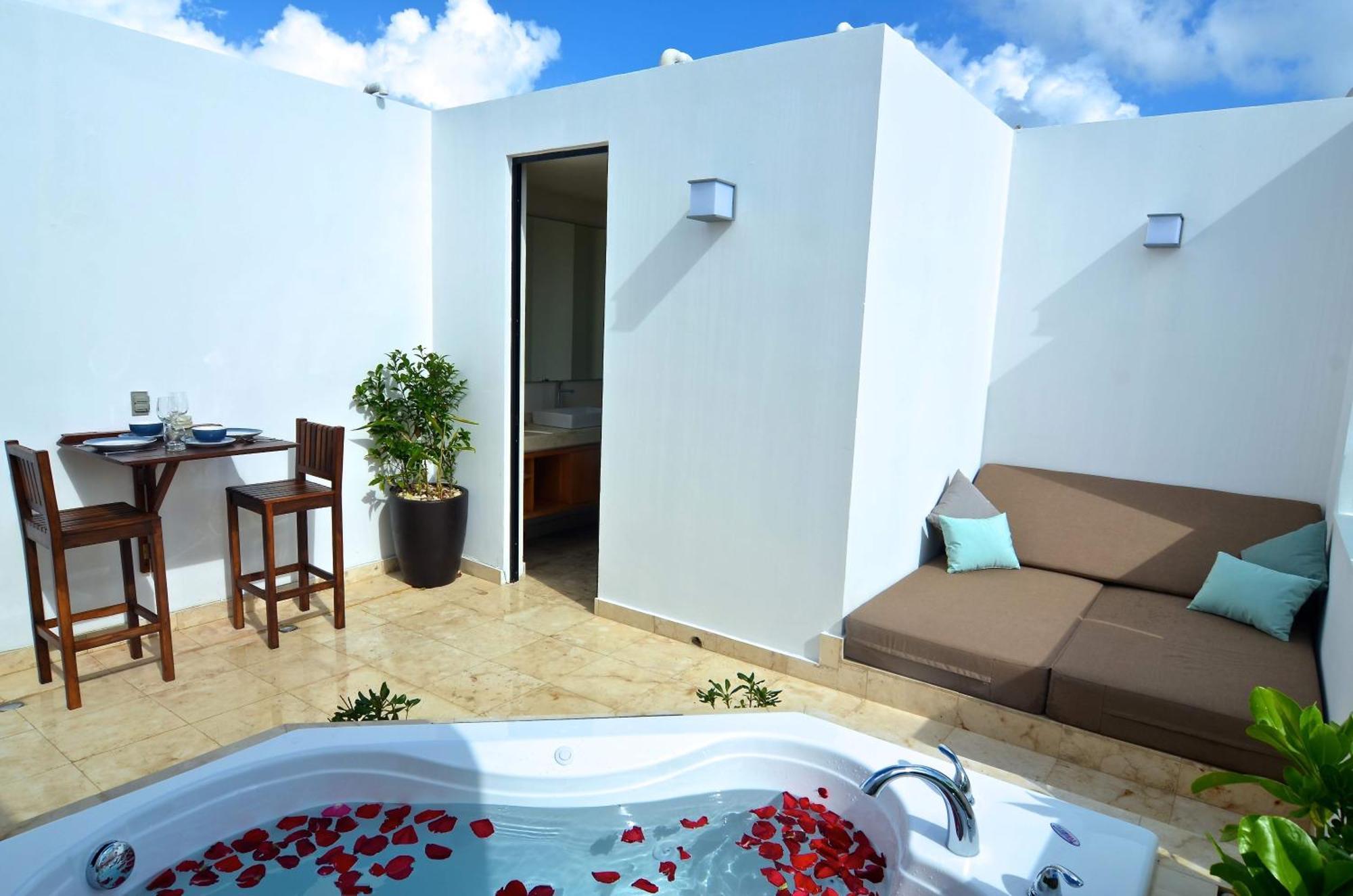Anah Playa Luxury Penthouses And